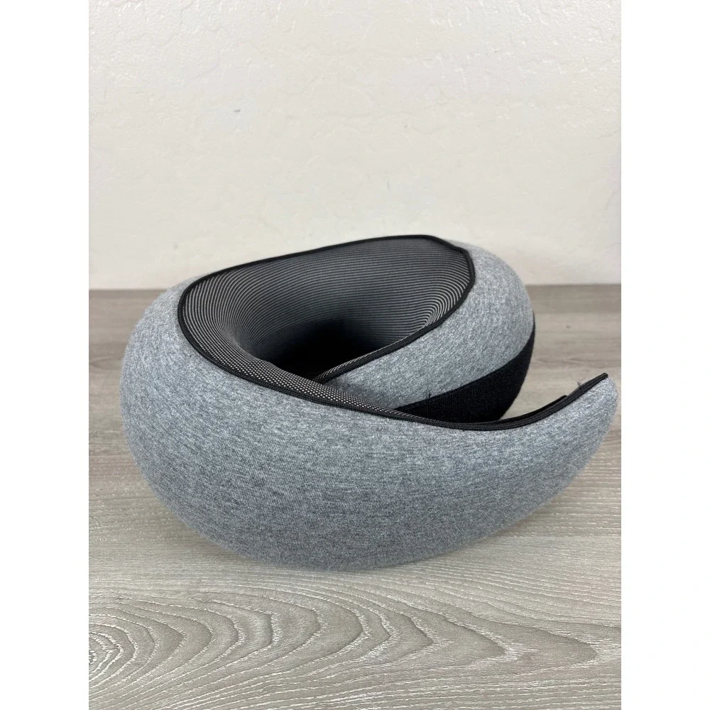 FlyHugz Travel Neck Pillow Gray Heathered Adjustable Support Wrap Rest Accessory